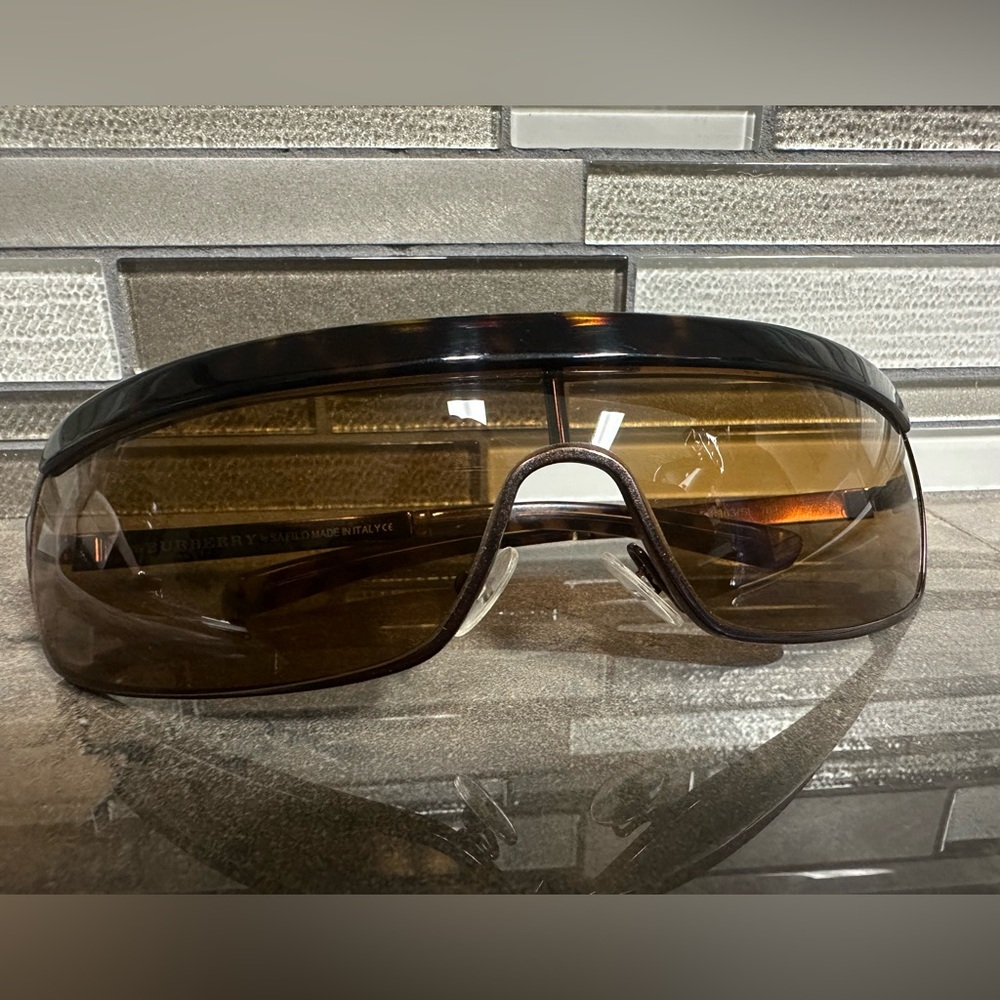 Burberry Sunnies